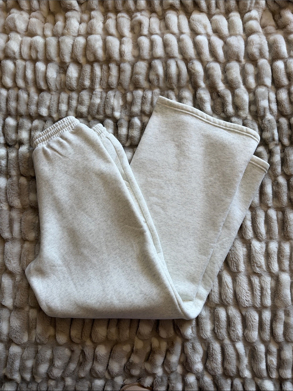 White Fox gray wide leg sweatpants with Navy Logo - Picture 3 of 3
